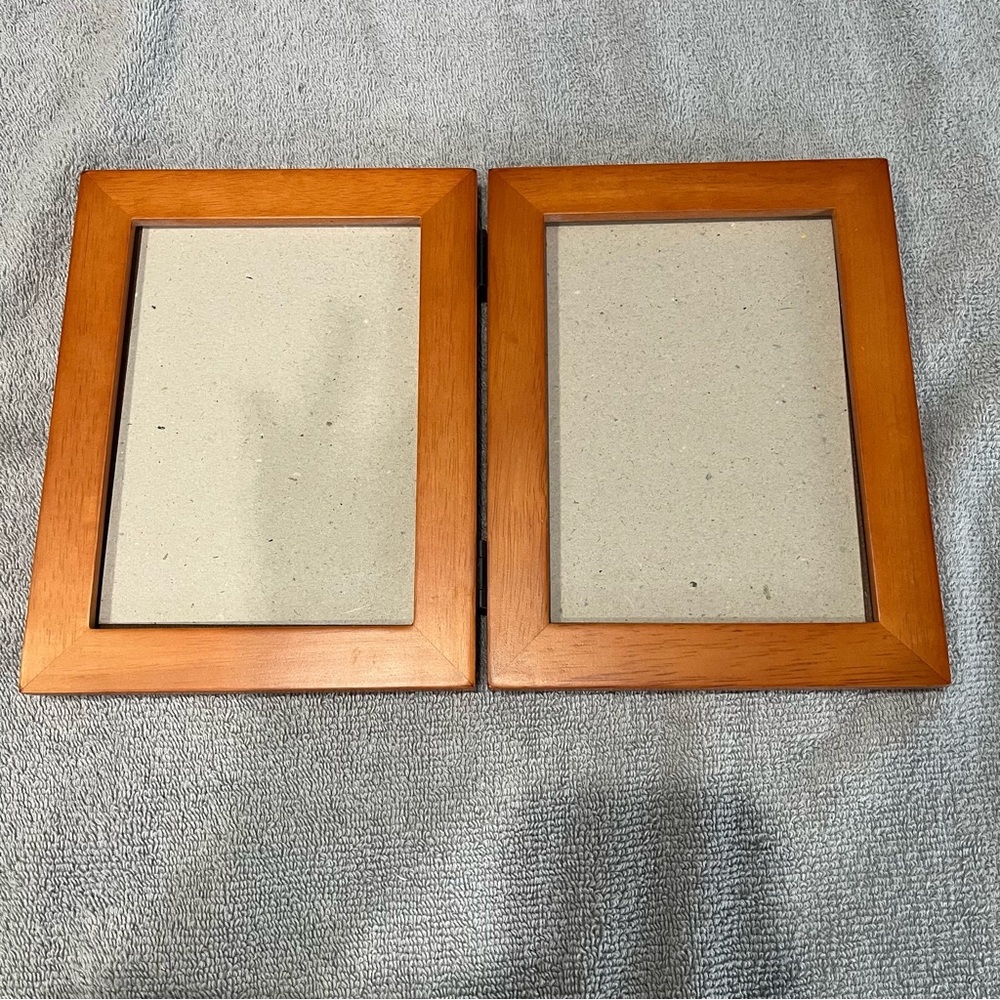 Elegant Brown Solid Wood Double Bifold Picture Frame‎ 5x7 Home Decor Memories